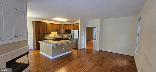 Building Photo - 10555 James Wren Way