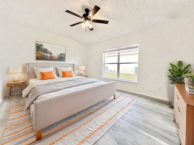 Building Photo - Affordable comfort with space where it counts - 3Bedrooms / 2Baths home in Deltona!
