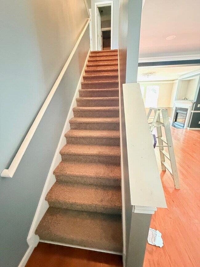 Building Photo - 915 Oglethorpe Dr