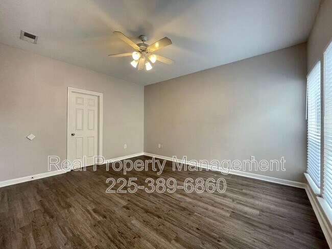 Building Photo - 5630 Arialo Dr