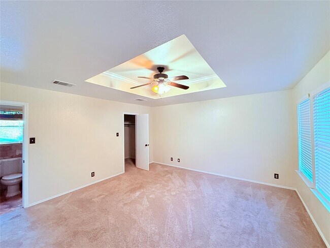 Building Photo - 102 Brentwood Dr