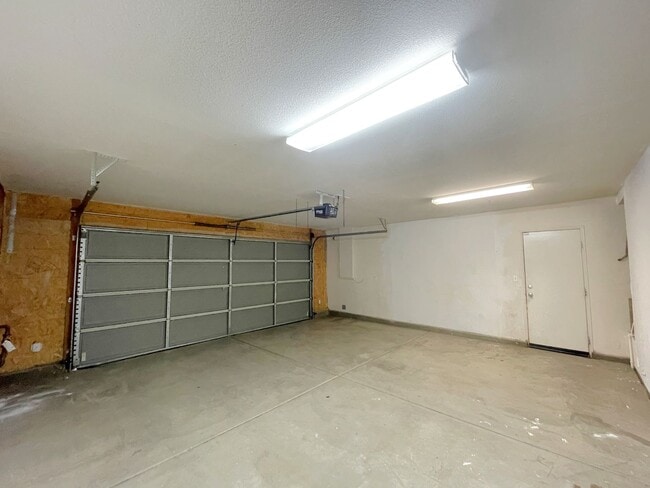 Building Photo - Charming Single-Story 3-Bedroom Home in Be...