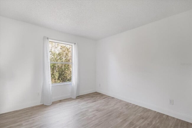 Building Photo - 14852 Laguna Beach Cir