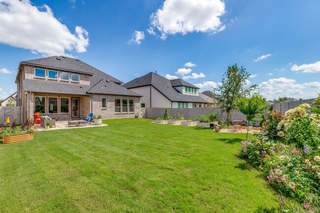 Building Photo - 3112 Blake Dr