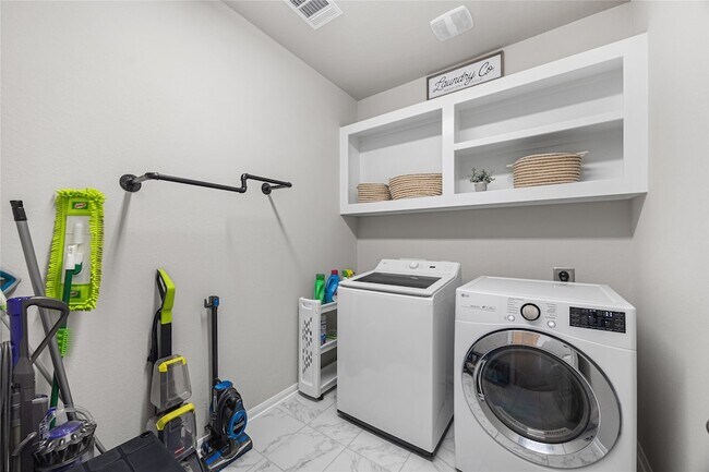 Building Photo - 31315 Cardrona Peak Pl