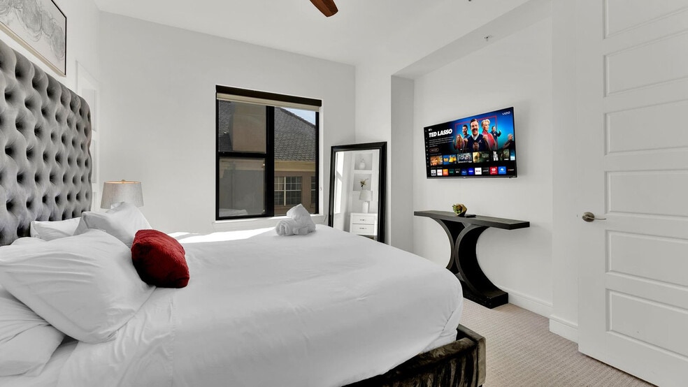 Building Photo - 101 Bowen St