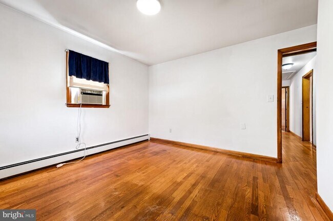 Building Photo - 16811 Ridge Rd