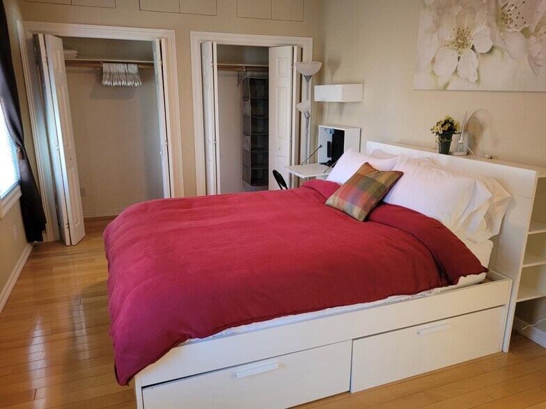 Building Photo - 1219 Burwell St