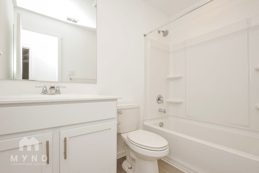 Building Photo - 2764 Mistwood Dr