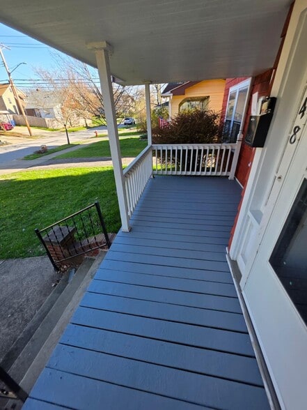 Building Photo - 2048 Rossmoor Rd