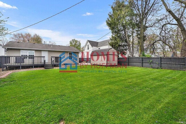Building Photo - Three Bedroom | Fenced in Yard | Westside