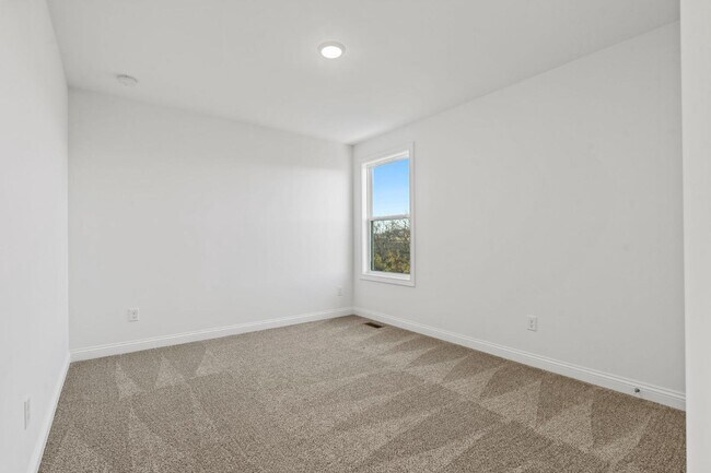 Building Photo - 929 Camden Ct