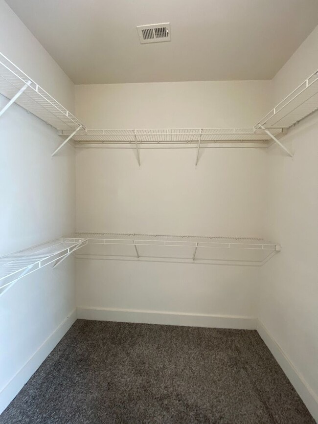 Building Photo - Home for Rent in McCalla, AL! Available to View Now!!!