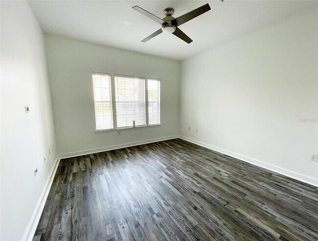 Building Photo - 12012 Villanova Dr