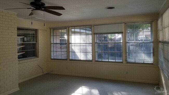 Building Photo - 4170 Capri Dr