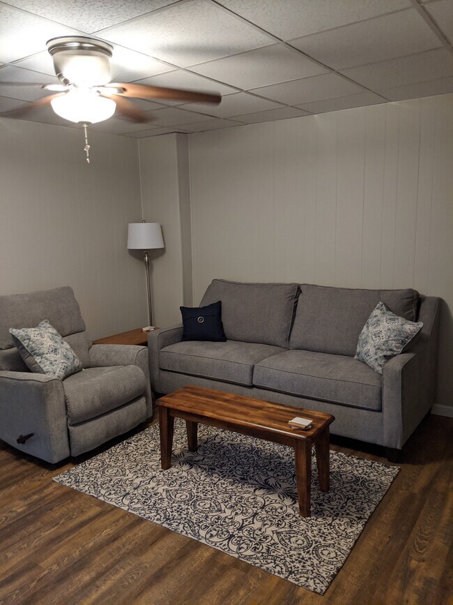 Building Photo - 1279 Upper Mulberry St