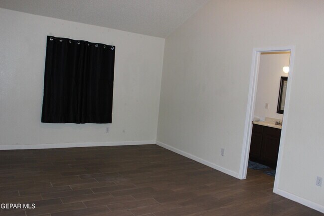 Building Photo - 394 Brill Cir