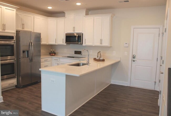 Building Photo - 10417 Ratcliffe Trl