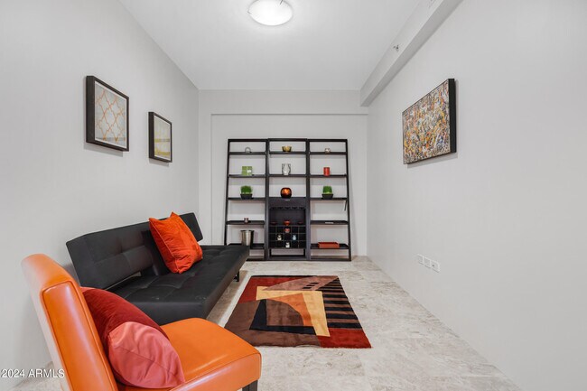 Building Photo - 7121 E Rancho Vista Dr