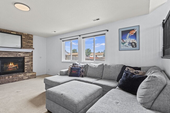 Building Photo - 770 Stargate Dr