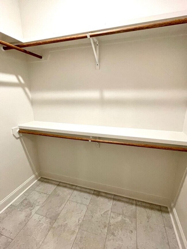 Building Photo - 801 S Audubon Pl Ave