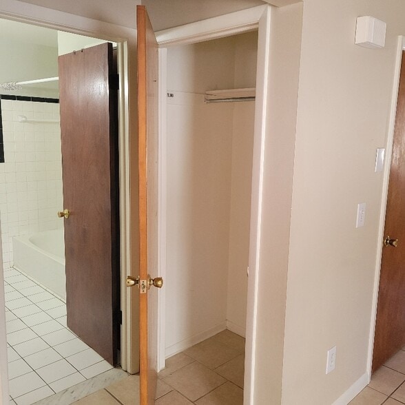 Building Photo - 17 Quarry Dr