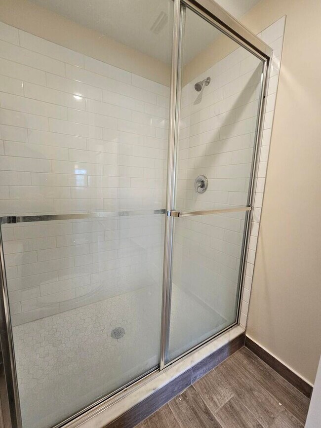 Building Photo - 6951 Harbours Edge Ave