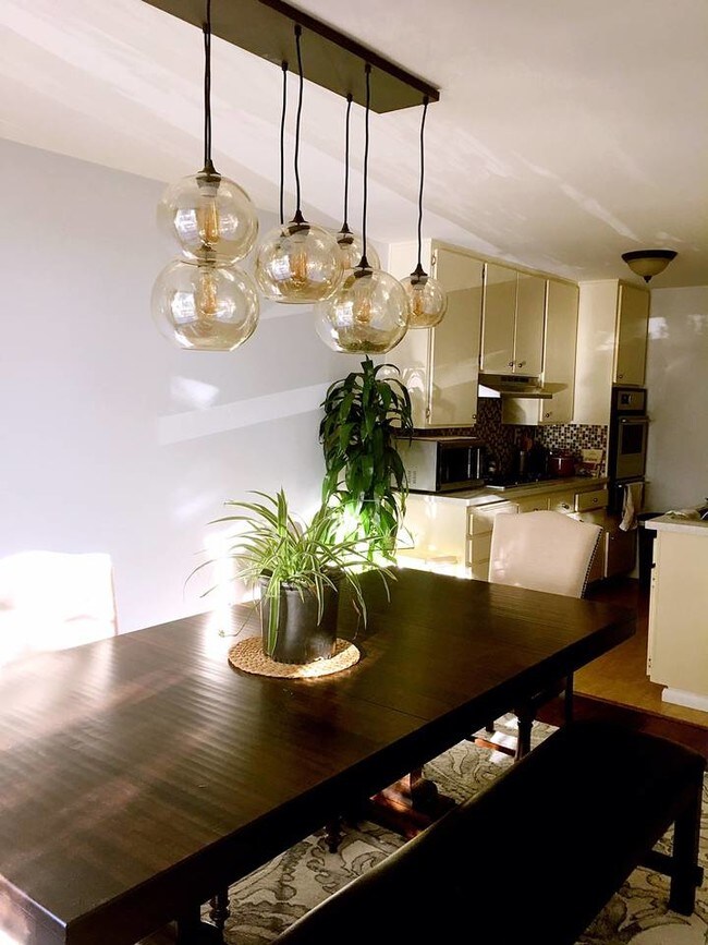 Kitchen - 3121 Colorado Ave