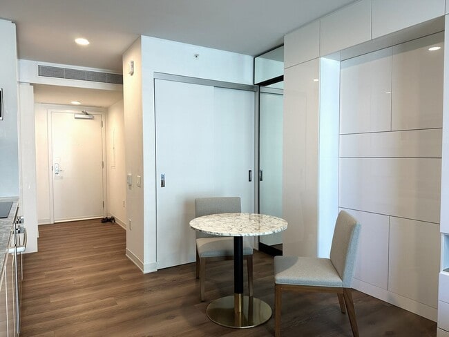 Building Photo - Aalii - Furnished Studio/1BA/1PK
