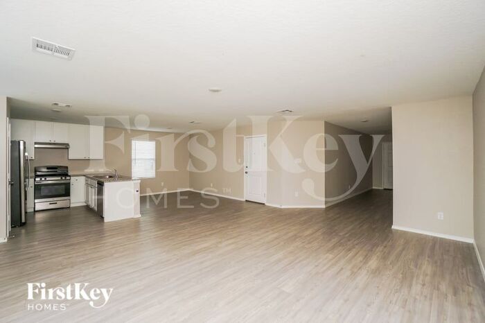 Building Photo - 2425 Double Oak Dr