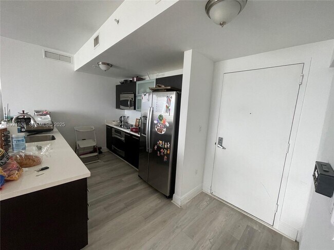 Building Photo - 90 SW 3rd St