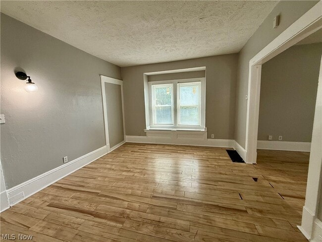 Building Photo - 2602 Vega Ave