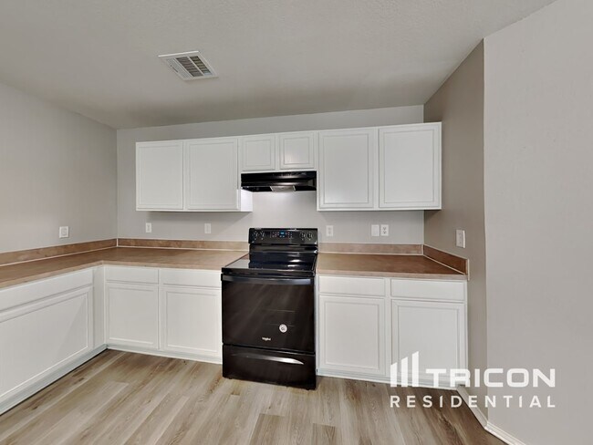 Building Photo - 1042 Condor Dr