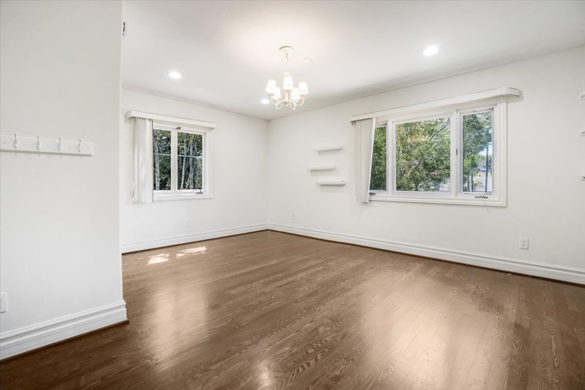 Building Photo - 114 S Layton Dr
