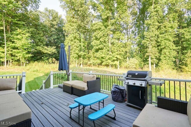 Building Photo - 538 High Point Dr