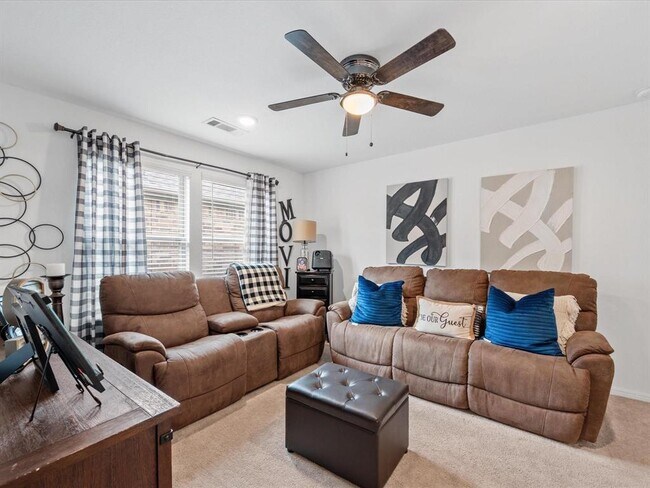 Building Photo - 1067 Greenshank Dr