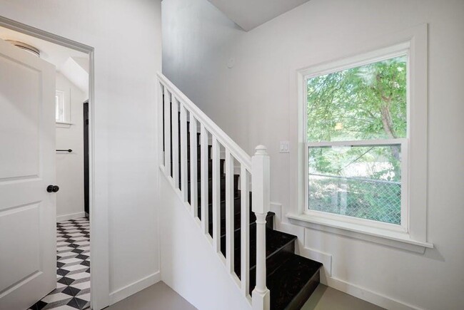 Building Photo - 4718 Depew Ave