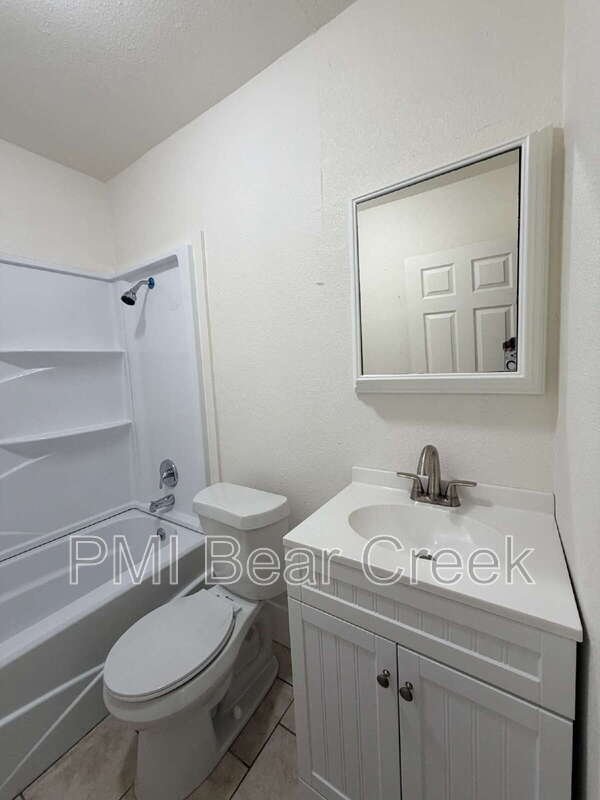 Building Photo - 3014 Rosalie St