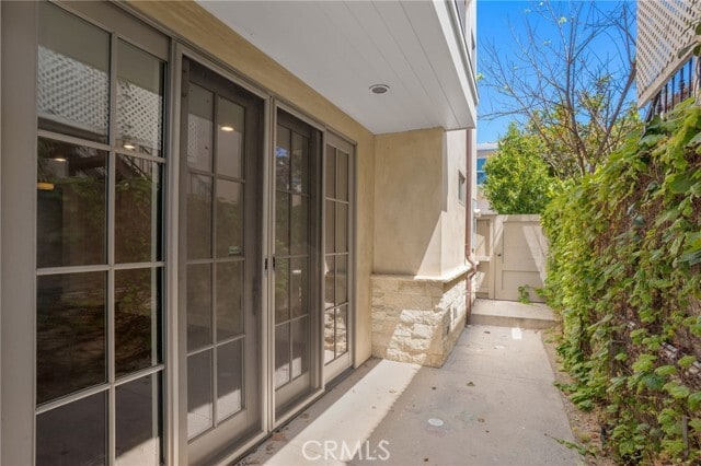 Building Photo - 328 28th St