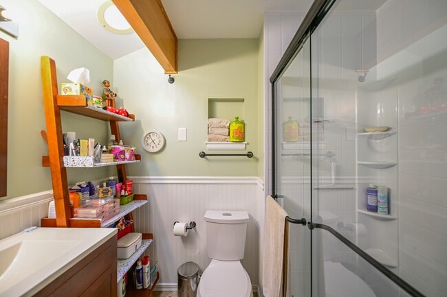 Building Photo - 50 Eden Pl