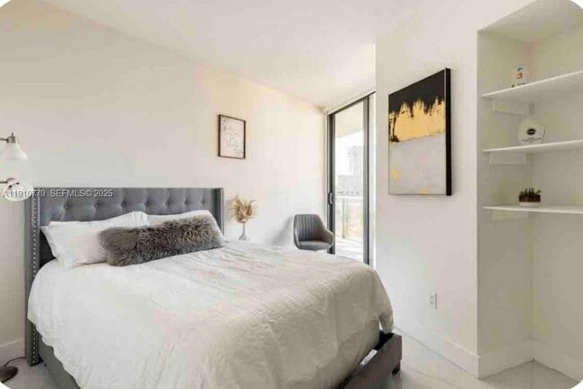 Building Photo - 501 NE 31st St