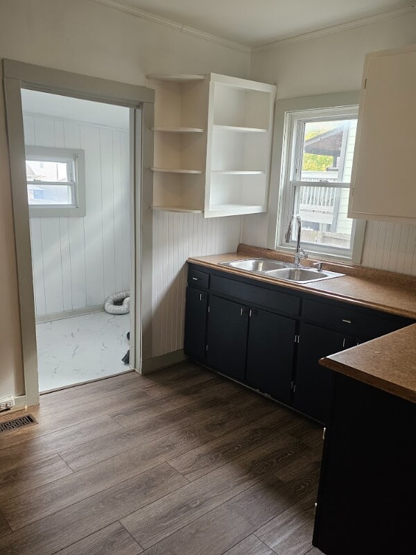 Building Photo - 1014 11th Ave N