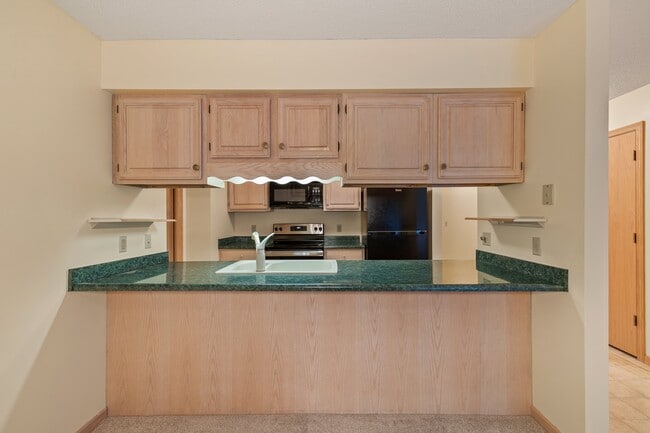 Building Photo - Riva Ridge