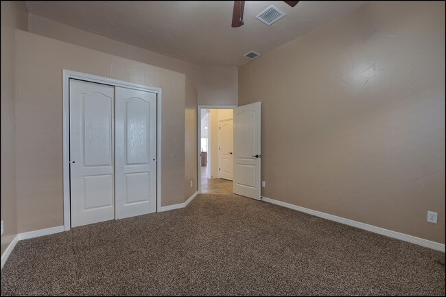 Building Photo - 3065 Snowy Point Dr