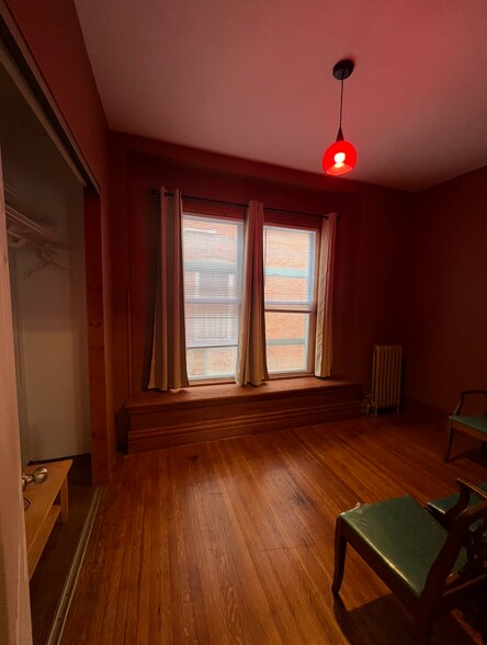 Bedroom 1 - 164 Edward St