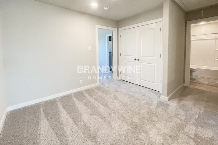 Building Photo - 10402 Ida Gdn Wy