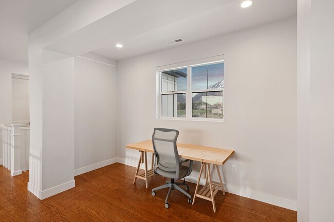 Building Photo - 7862 Danish Pine Ln