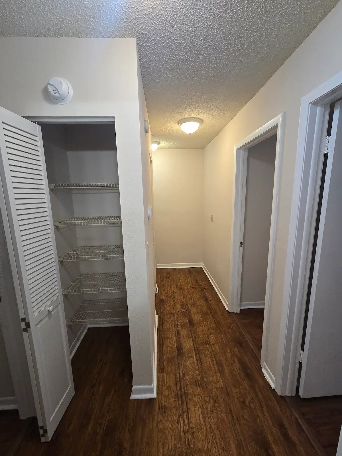 Building Photo - 5202 Sunridge Palms Dr