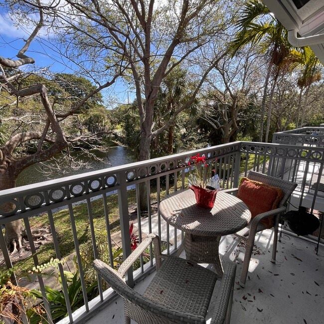 Building Photo - 2018 Alta Meadows Ln