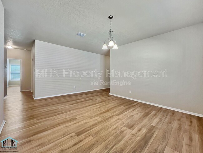 Building Photo - 7118 Marina Del Rey